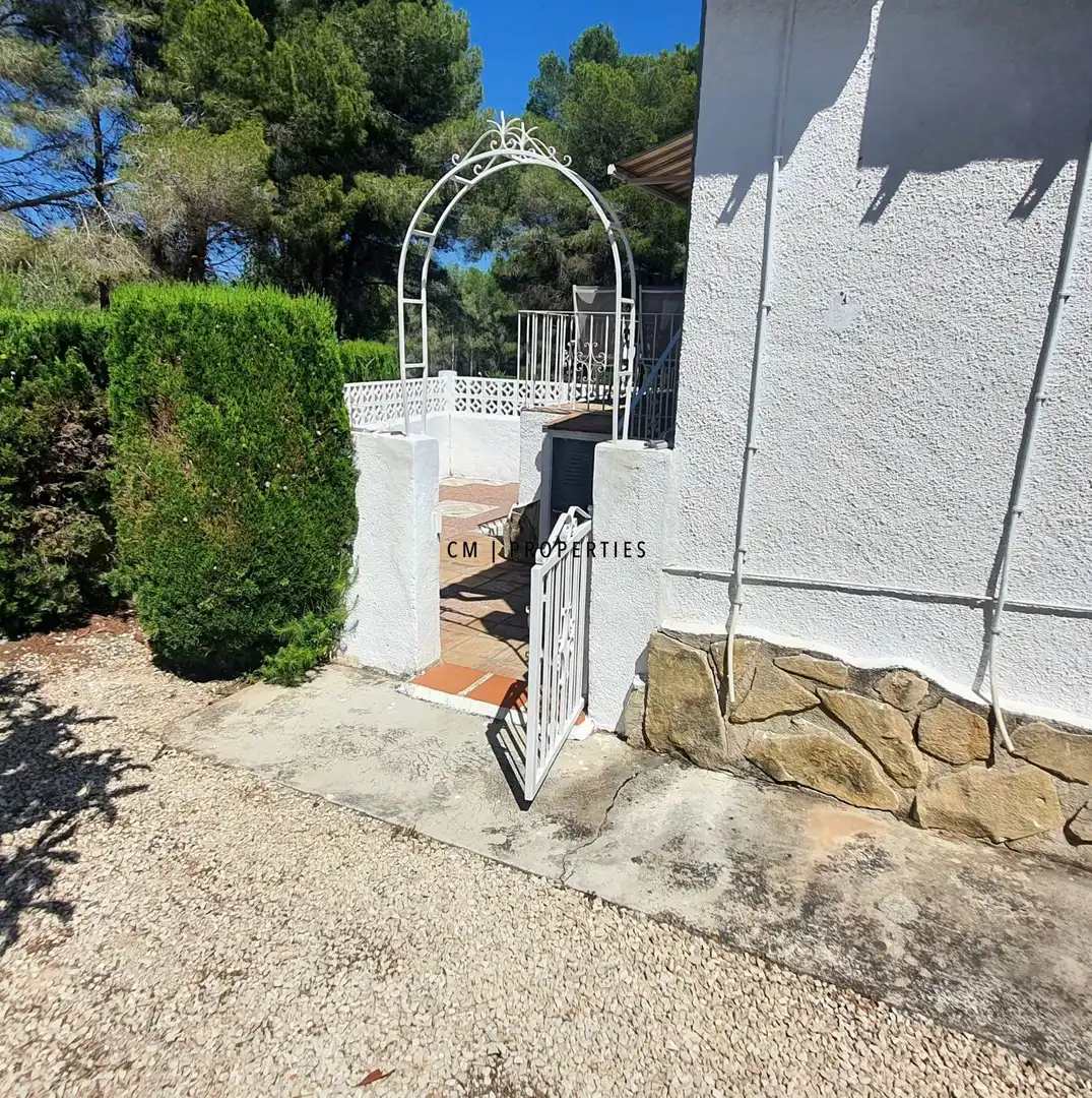 Vista exterior de Casa adosada en venda en Moraira amb Aire condicionat, Calefacció i Terrassa