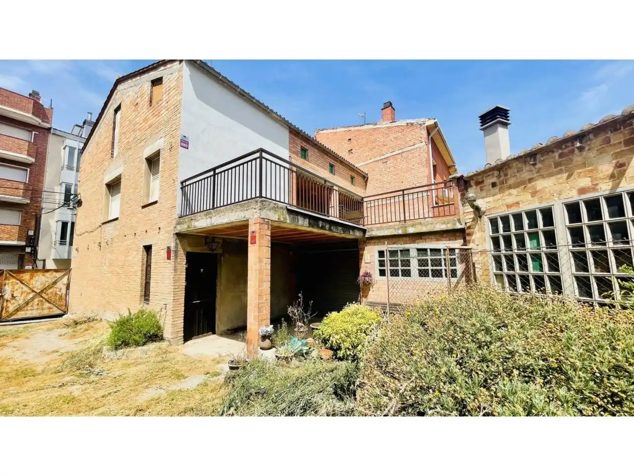 Vista exterior de Residencial en venta en Manresa