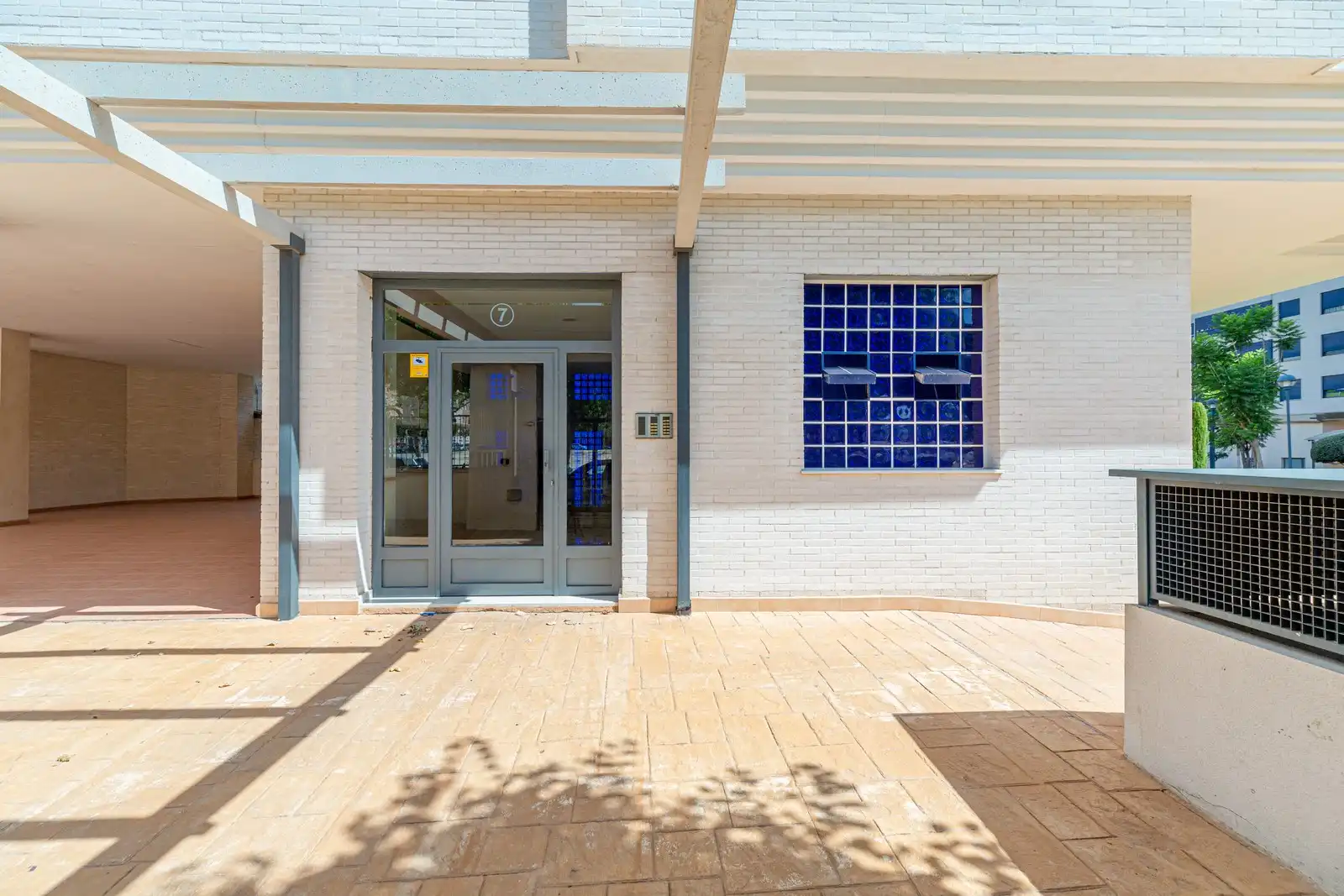 Vista exterior de Piso en venta en Alicante / Alacant con Aire acondicionado, Terraza y Trastero