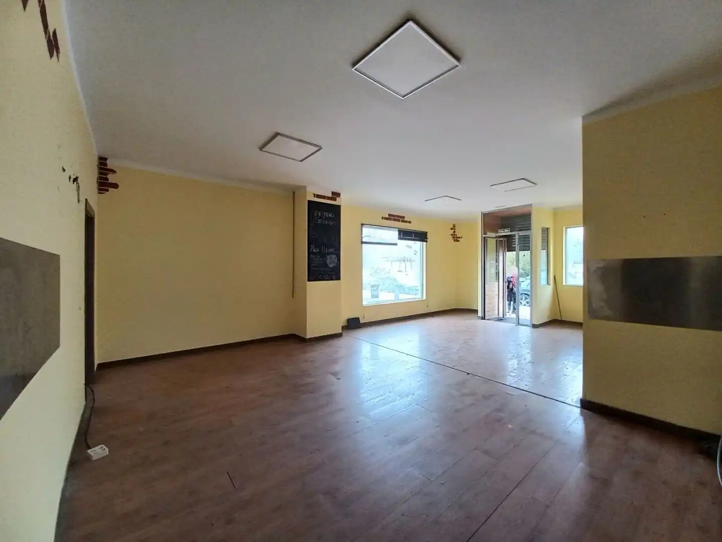 Commercial properties for rent in N/A, Universidad - Las Huelgas