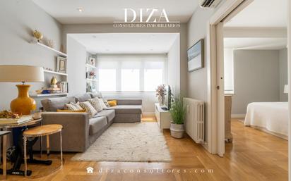 Living room of Flat for sale in  Madrid Capital  with Air Conditioner and Heating