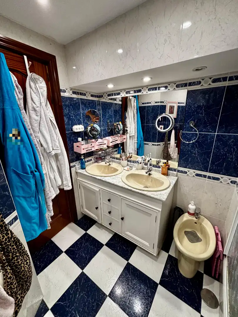 Badezimmer von Maisonette zum Verkauf in Pinto mit Klimaanlage, Heizung und Parkett