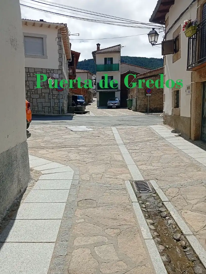 Vista exterior de Casa o chalet en venta en Bohoyo, Ávila