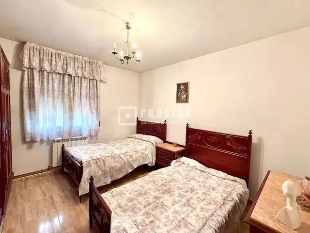 Habitación de Piso en venta en Madrid con Calefacción