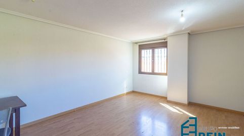 Foto 4 de Piso en venta en Camino Real Sur, 5, Recas, Toledo