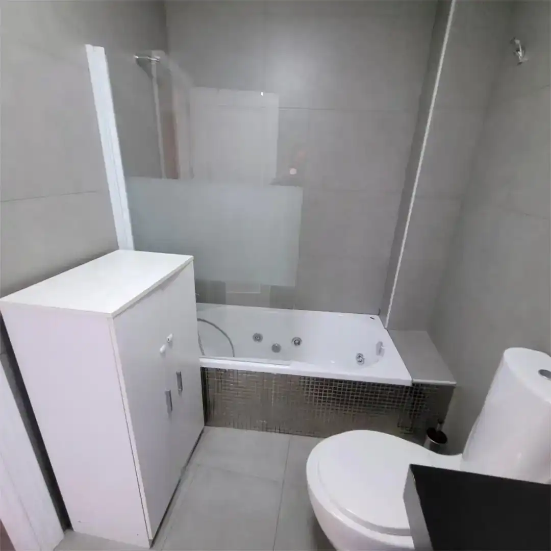 Baño de Dúplex de alquiler en Baeza, Jaén