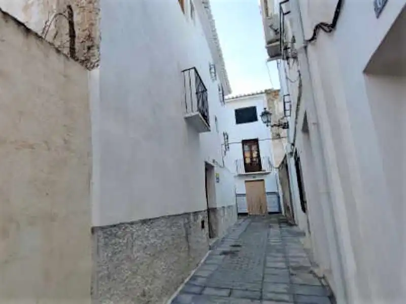 Vista exterior de Casa adosada en venda en Baza