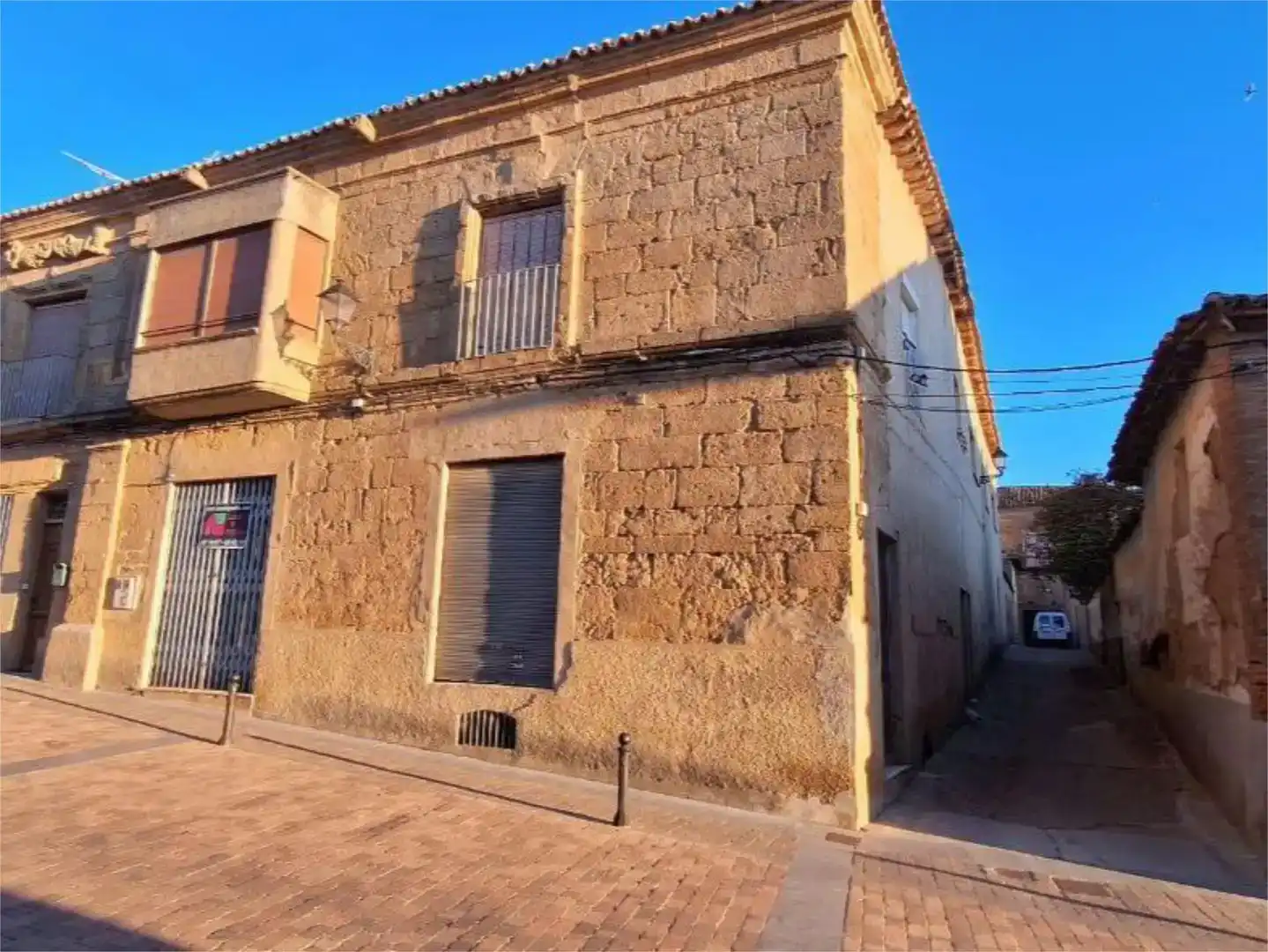 Vista exterior de Finca rústica en venda en Valderas amb Parquet, Traster i Moblat