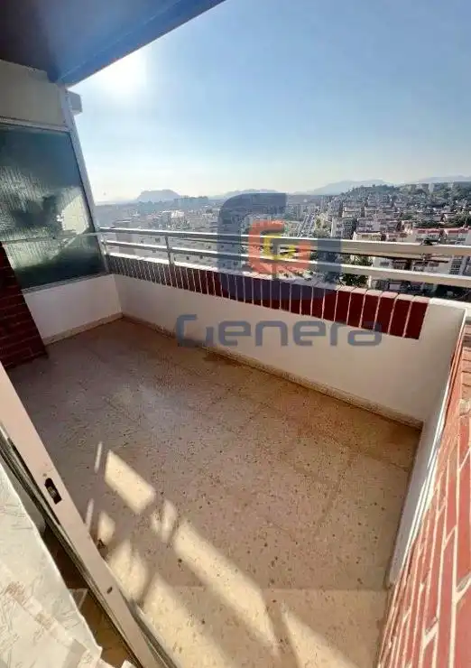 Terrassa de Pis en venda en Alicante / Alacant amb Parquet, Terrassa i Moblat