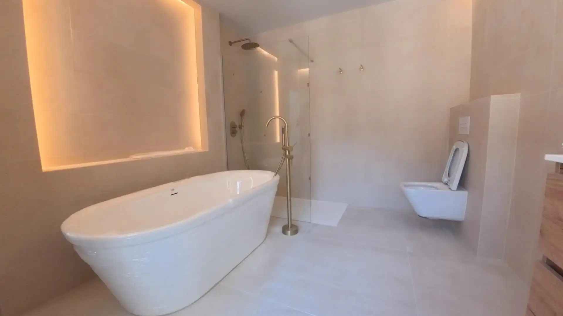 Baño de Casa o chalet en venta en L'Alfàs del Pi con Jardín privado, Terraza y Trastero