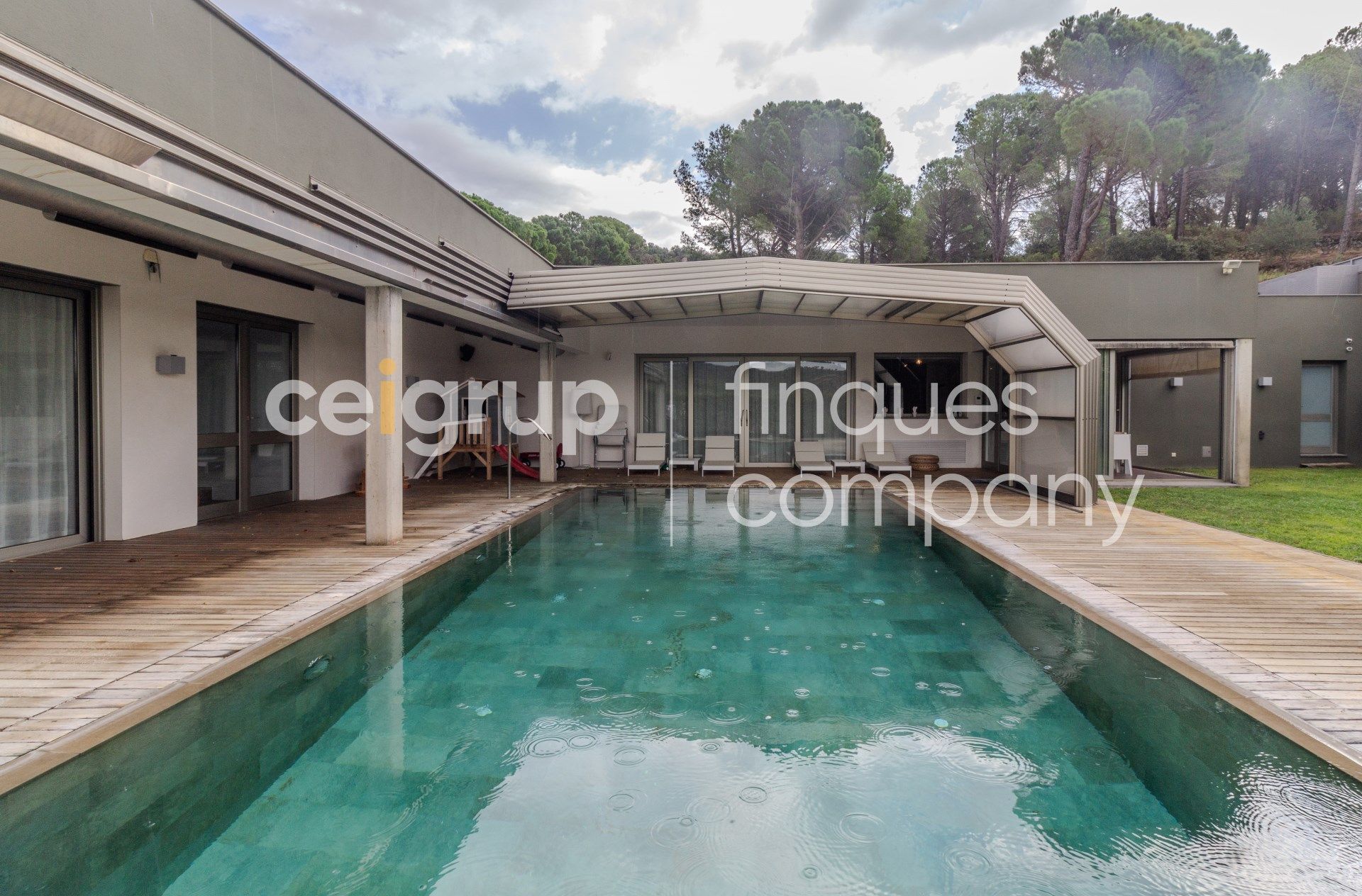 Swimming pool of House or chalet for sale in La Jonquera  with Heating, Terrace and Storage room