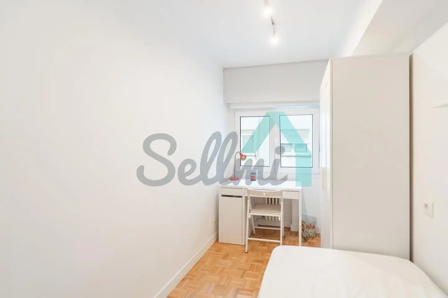 Schlafzimmer von Wohnung zur untervermieten in Gijón  mit Heizung, Parkett und Terrasse