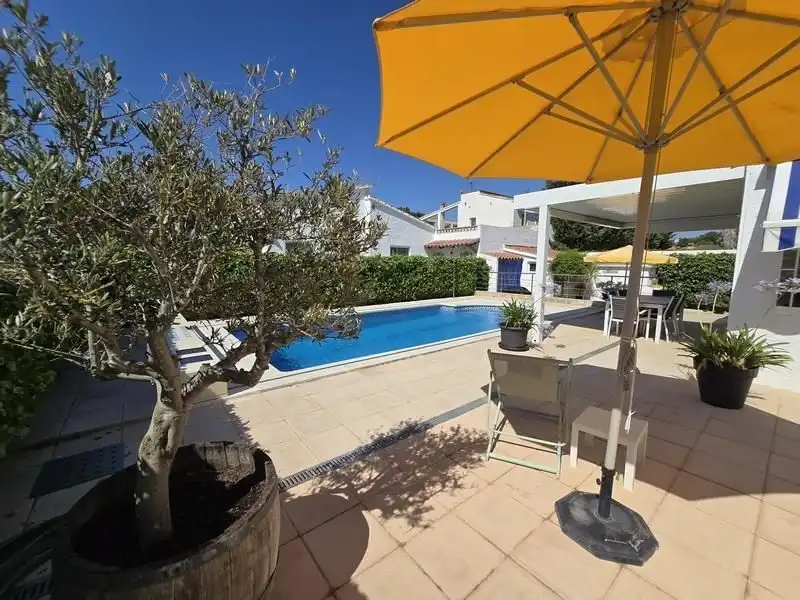 Villa avec piscine à vendre à Calle Montseny, imagen 4