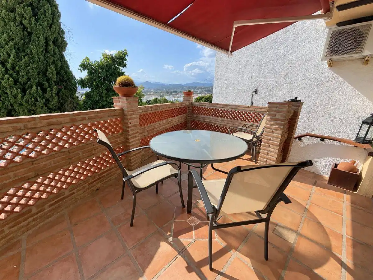 Villa zum Verkauf in Nueva Andalucía
