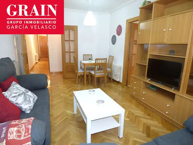 Sala d'estar de Apartament de lloguer en Albacete amb Aire condicionat, Calefacció i Parquet