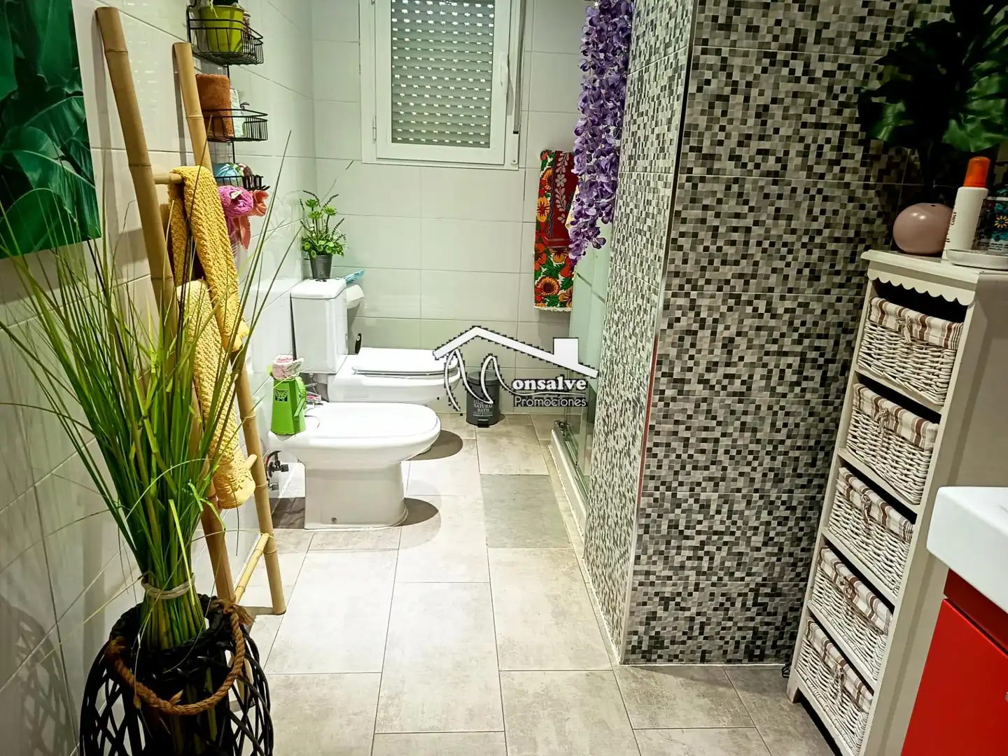 Baño de Casa adosada en venta en Yeles con Aire acondicionado, Calefacción y Jardín privado