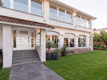 House with balcony for sale in Arroyo de la Vega