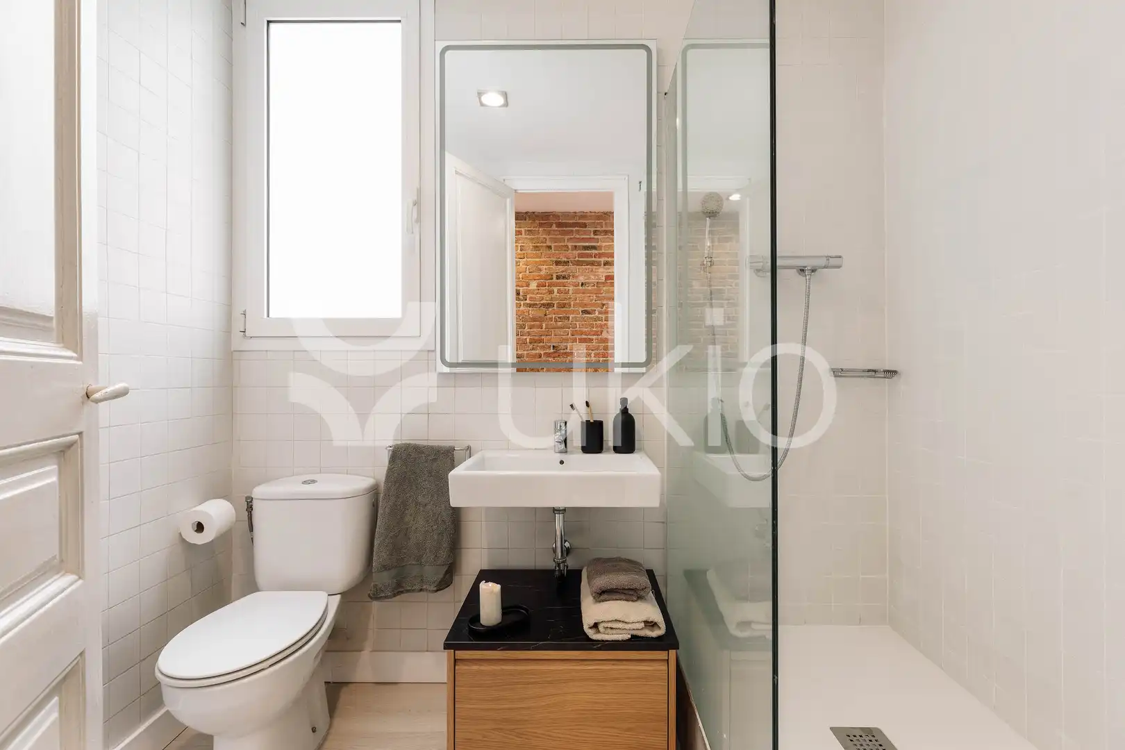 Apartamento con terraza en alquiler en Carrer del Comte d'Urgell, imagen 17