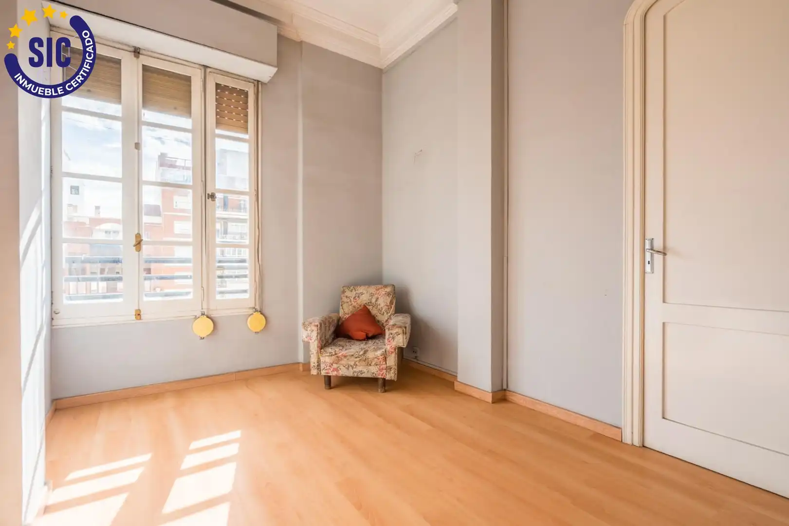 Flat with lift for sale in Avenida  Gran Vía de las Germanías, imagen 9