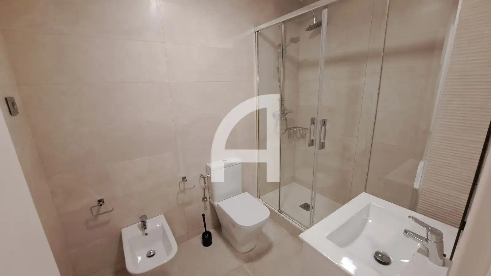 Baño de Piso en venta en Terrassa con Calefacción y Terraza