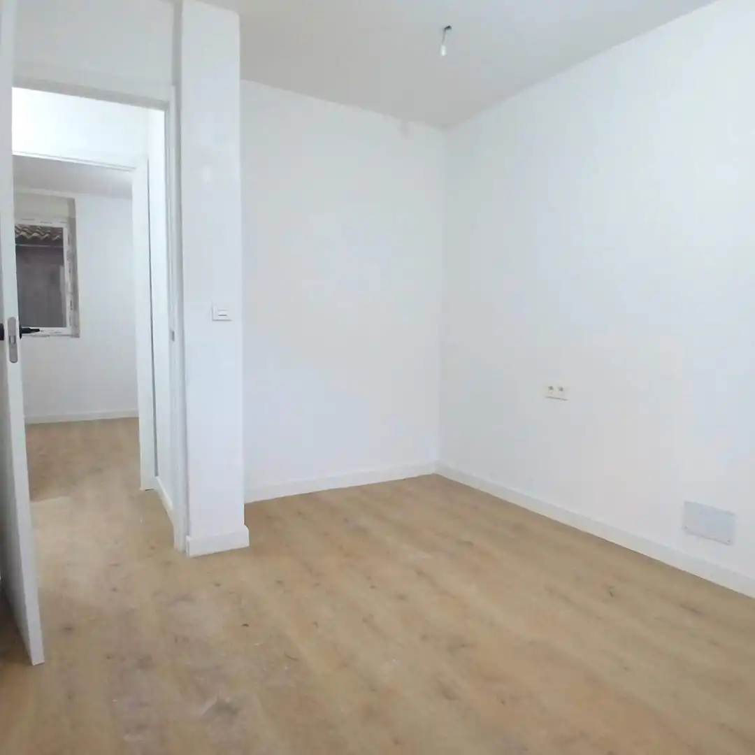 Habitación de Apartamento en venta en San Andrés del Rabanedo con Parquet y Trastero