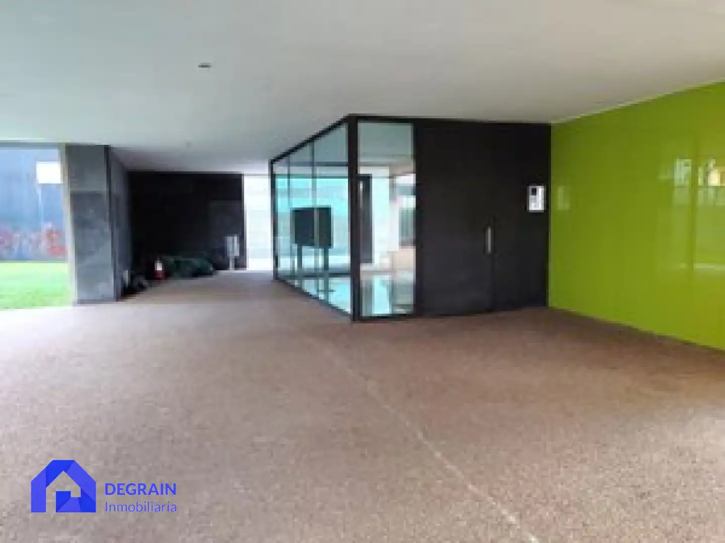 Wohnung zum Verkauf in Oviedo  mit Heizung, Privatgarten und Abstellraum