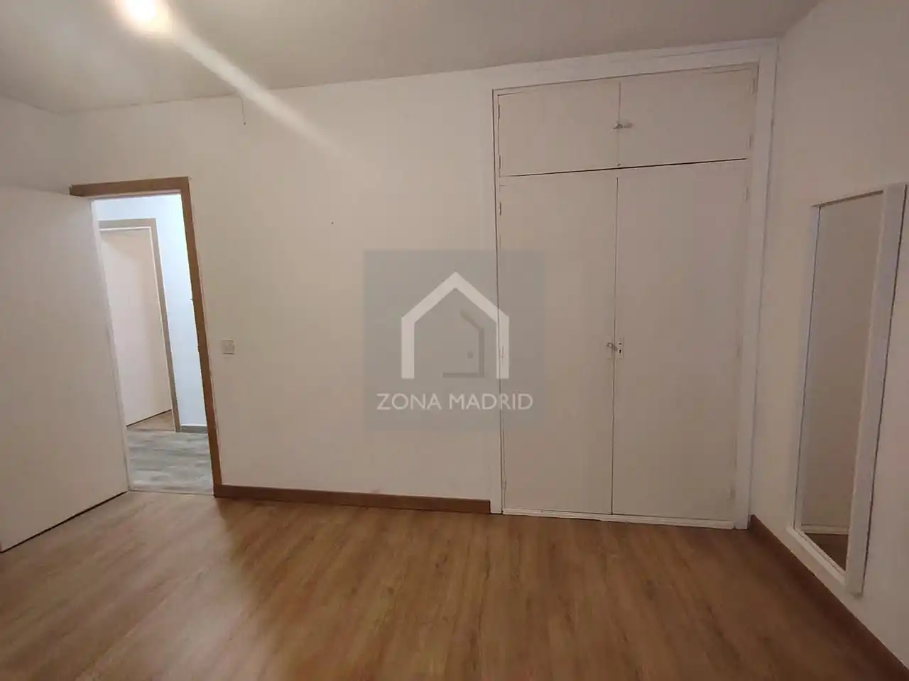 Habitación de Piso en venta en Madrid con Terraza