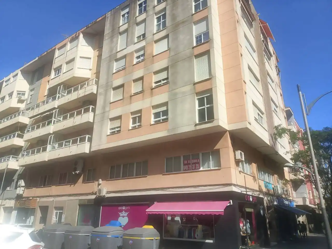 Vista exterior de Pis en venda en Oliva amb Traster i Balcó