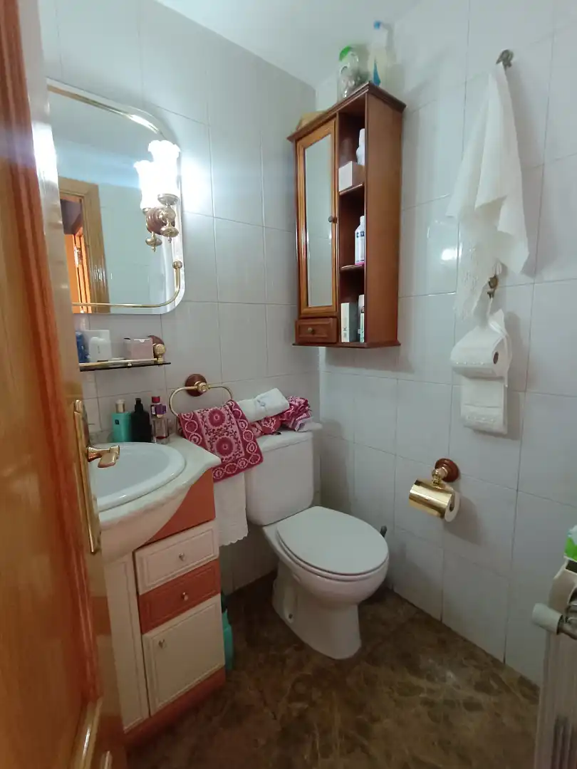 Casa adosada en venta en Valderas - Los Castillos