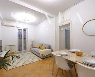 Bedroom of Flat to rent in  Madrid Capital  with Air Conditioner, Heating and Parquet flooring