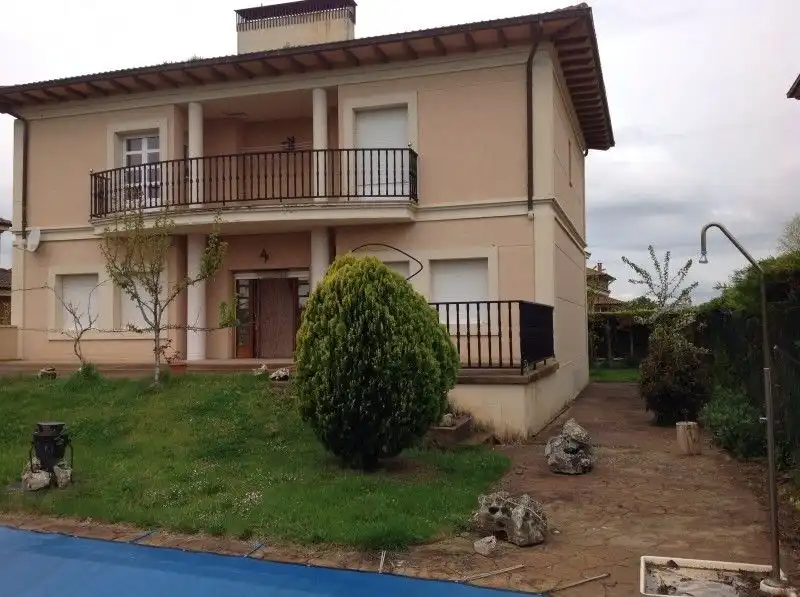 Vista exterior de Casa o chalet en venta en Casalarreina con Jardín privado, Terraza y Piscina