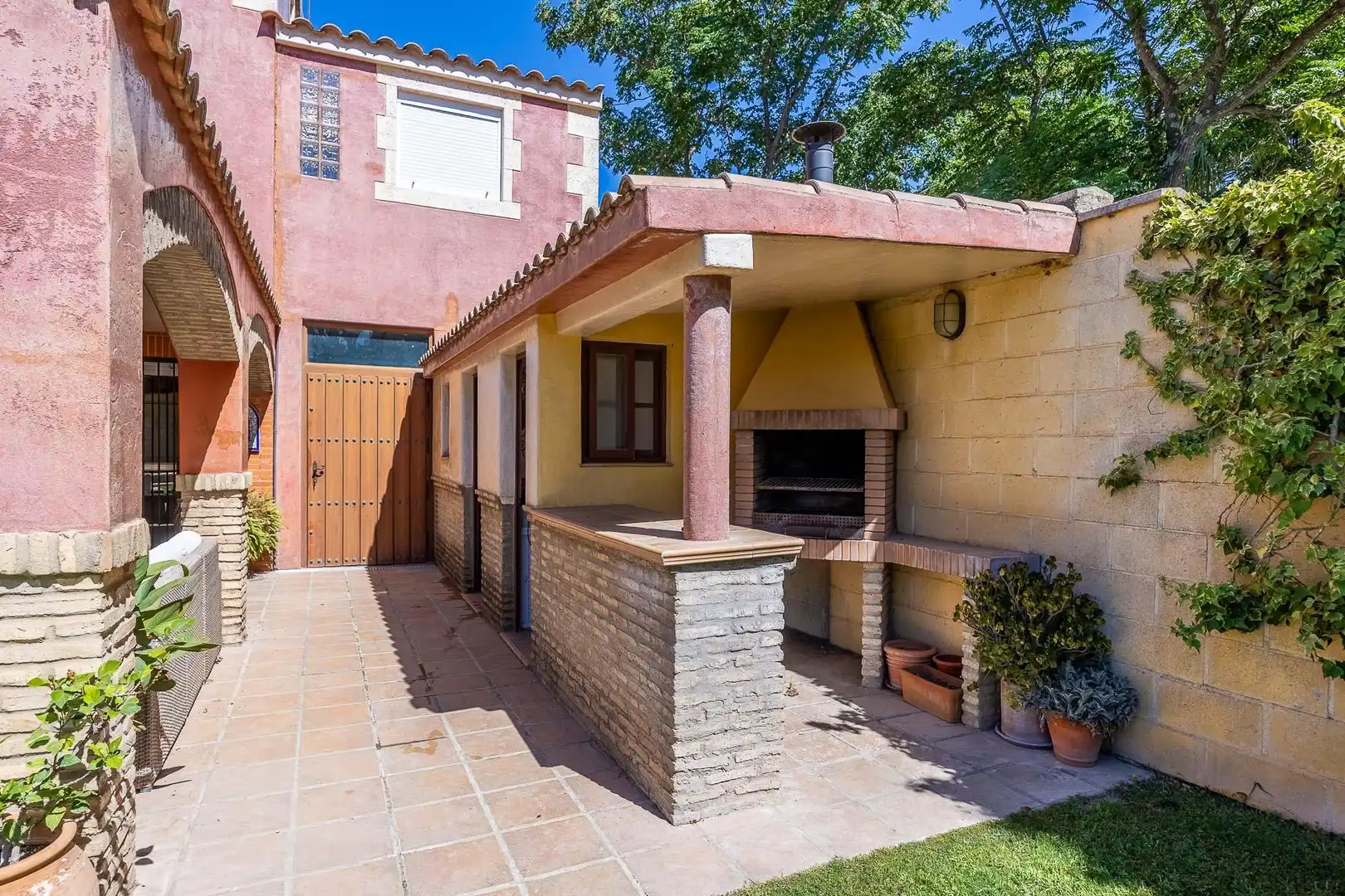Jardín de Casa adosada en venta en Almensilla con Aire acondicionado, Calefacción y Jardín privado