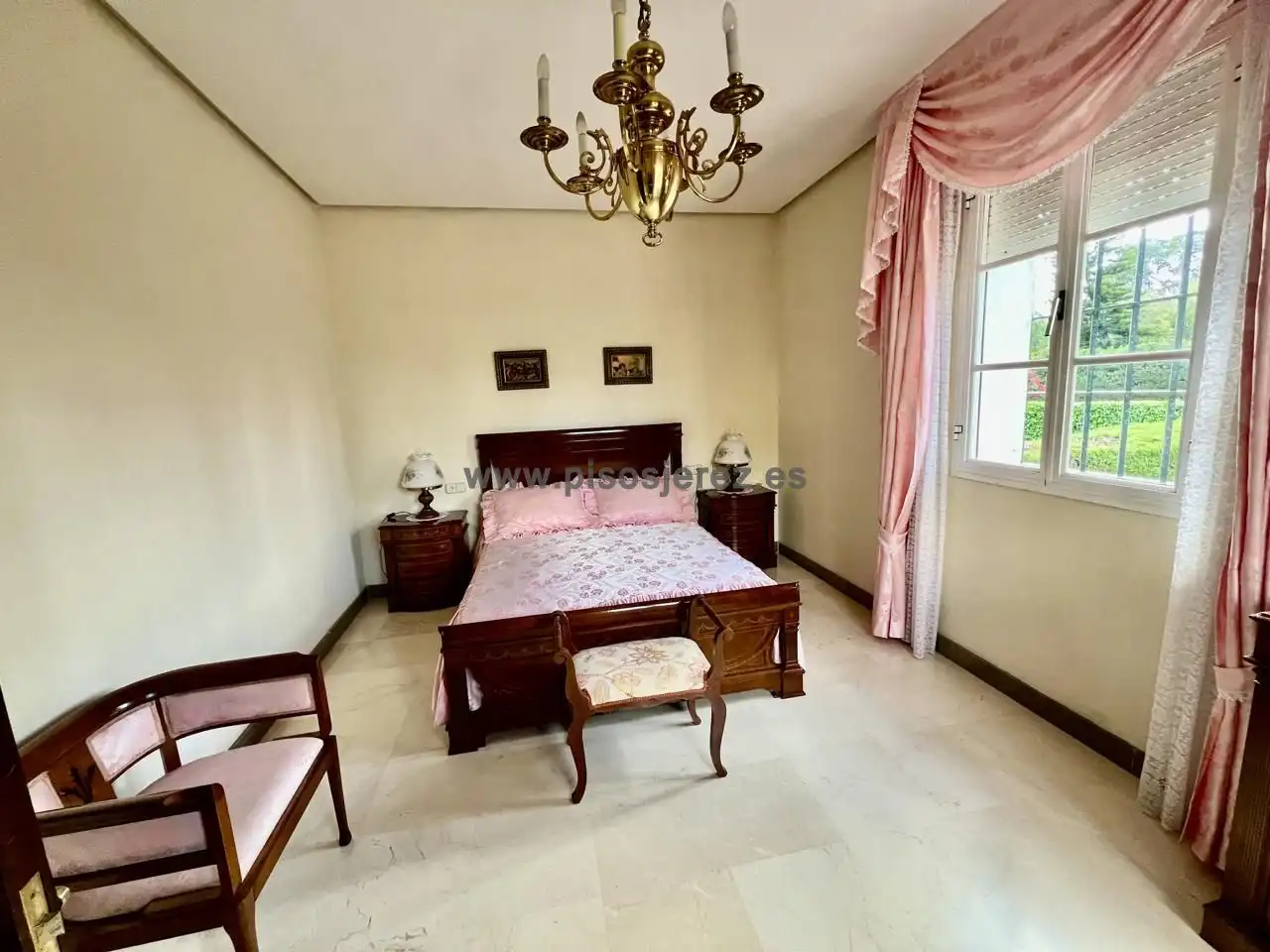 Bedroom of Houses for sale in Jerez de la Frontera