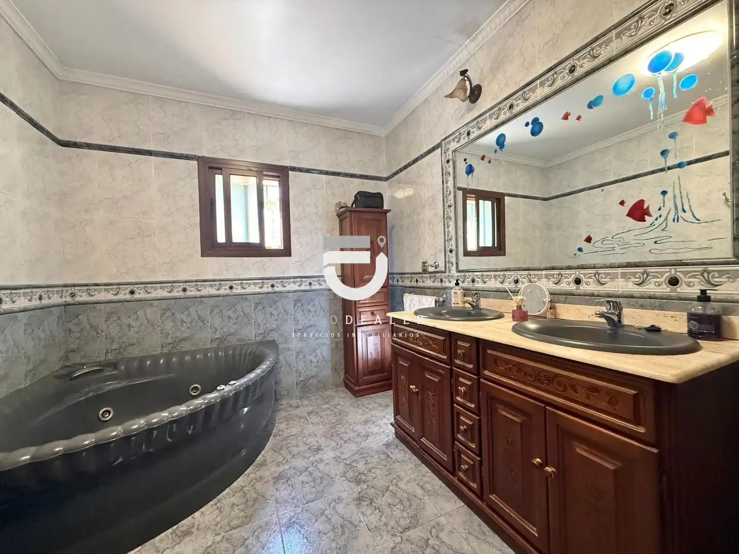 Bany de Casa o xalet en venda en Oliva amb Aire condicionat, Terrassa i Piscina