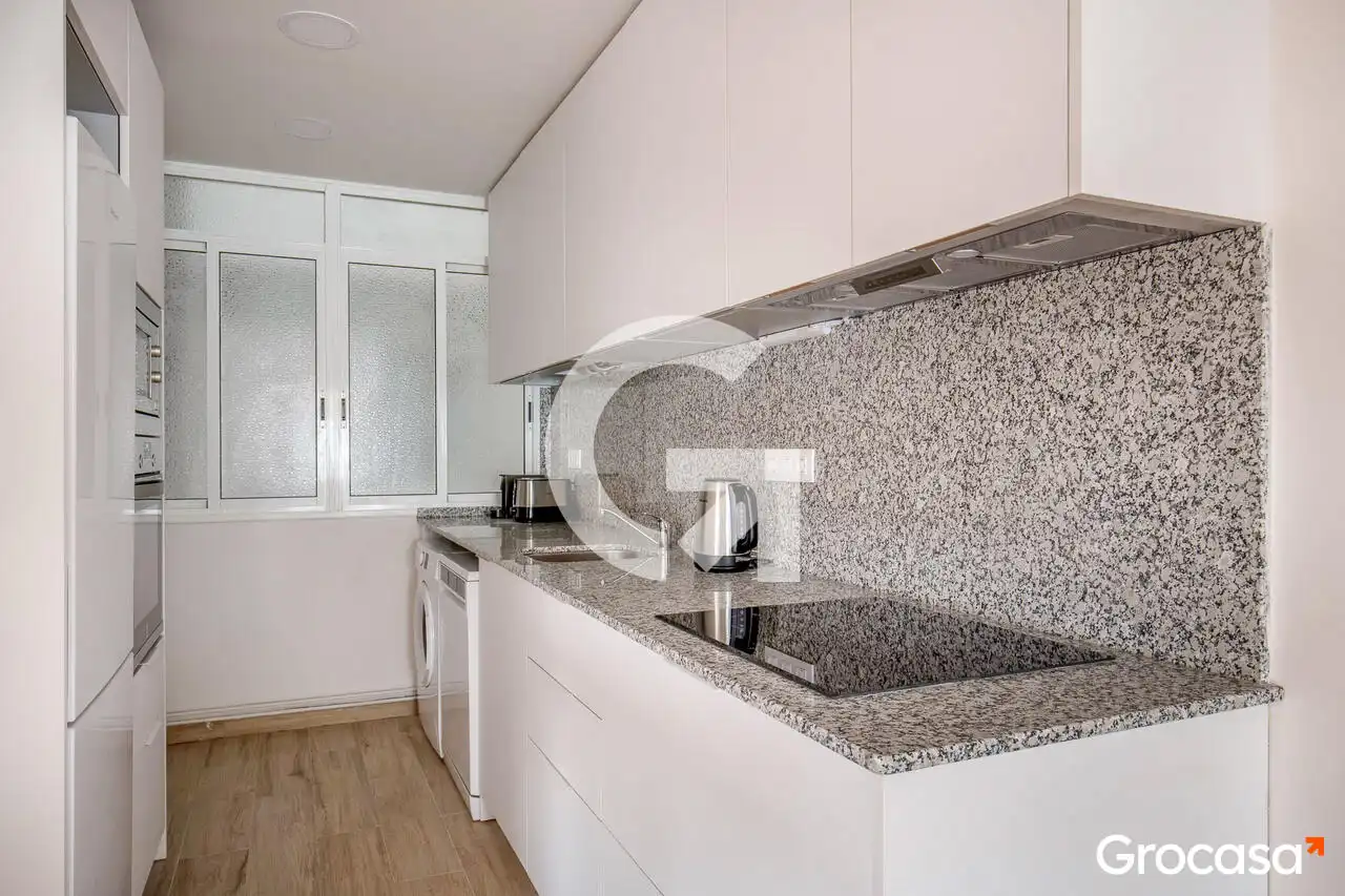 Küche von Wohnung zum Verkauf in  Barcelona Capital mit Klimaanlage, Heizung und Terrasse