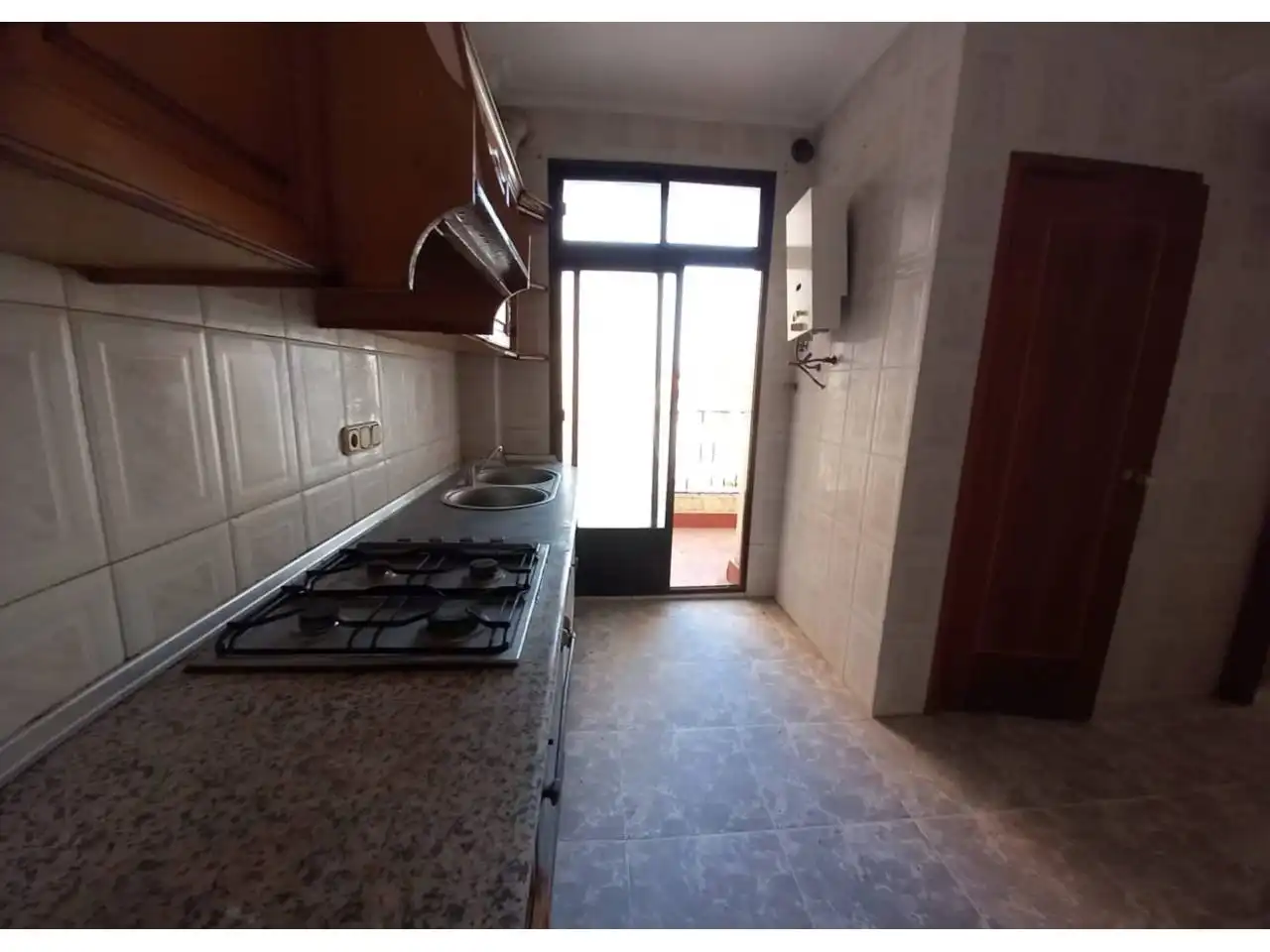 Küche von Wohnung zum Verkauf in Baza mit Terrasse