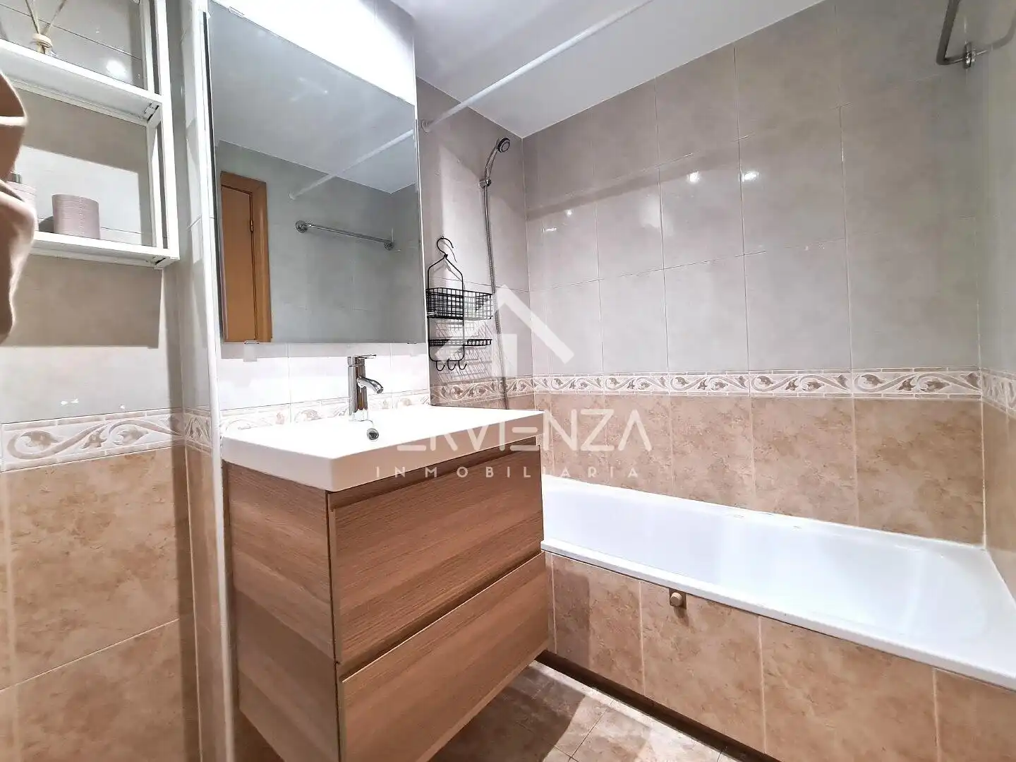 Bany de Pis en venda en Oviedo 