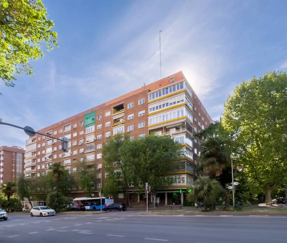 Piso en Venta en Calle del Doctor Esquerdo en Niño Jesús