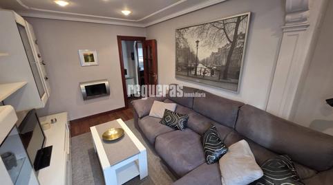 Photo 3 of Flat for rent in Calle Pelayo, Versalles, Avilés