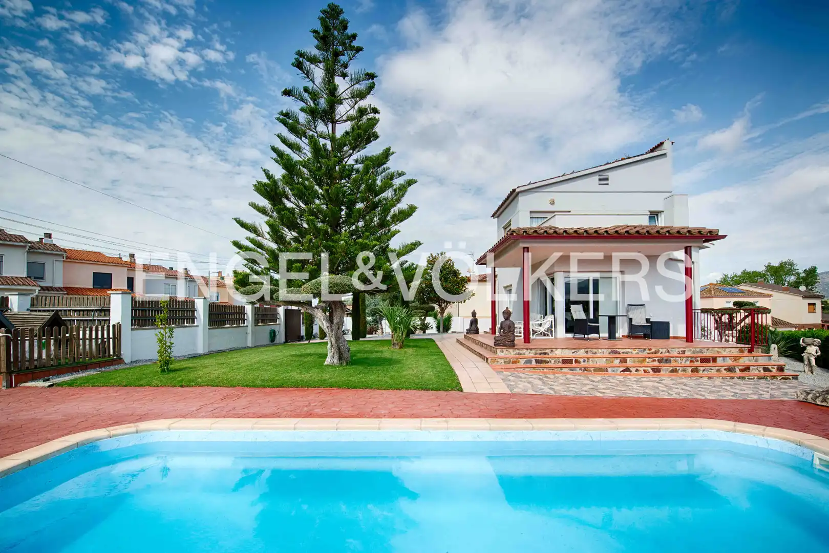 Villa mit Pool zum Verkauf in Carrer del Cadí, imagen 2