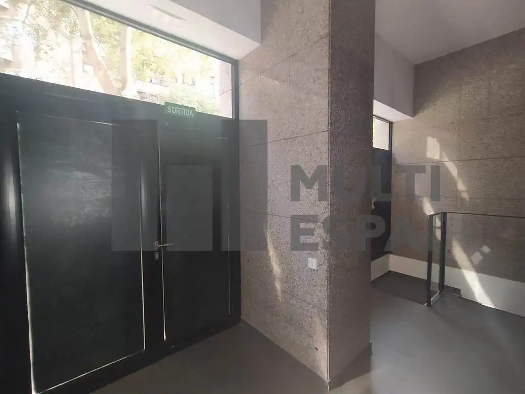 Business premises to rent in Carrer de Calàbria, imagen 4