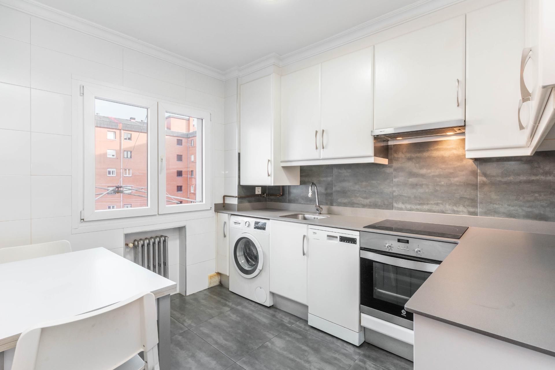 Kitchen of Flat for sale in Oviedo   with Heating, Terrace and Storage room