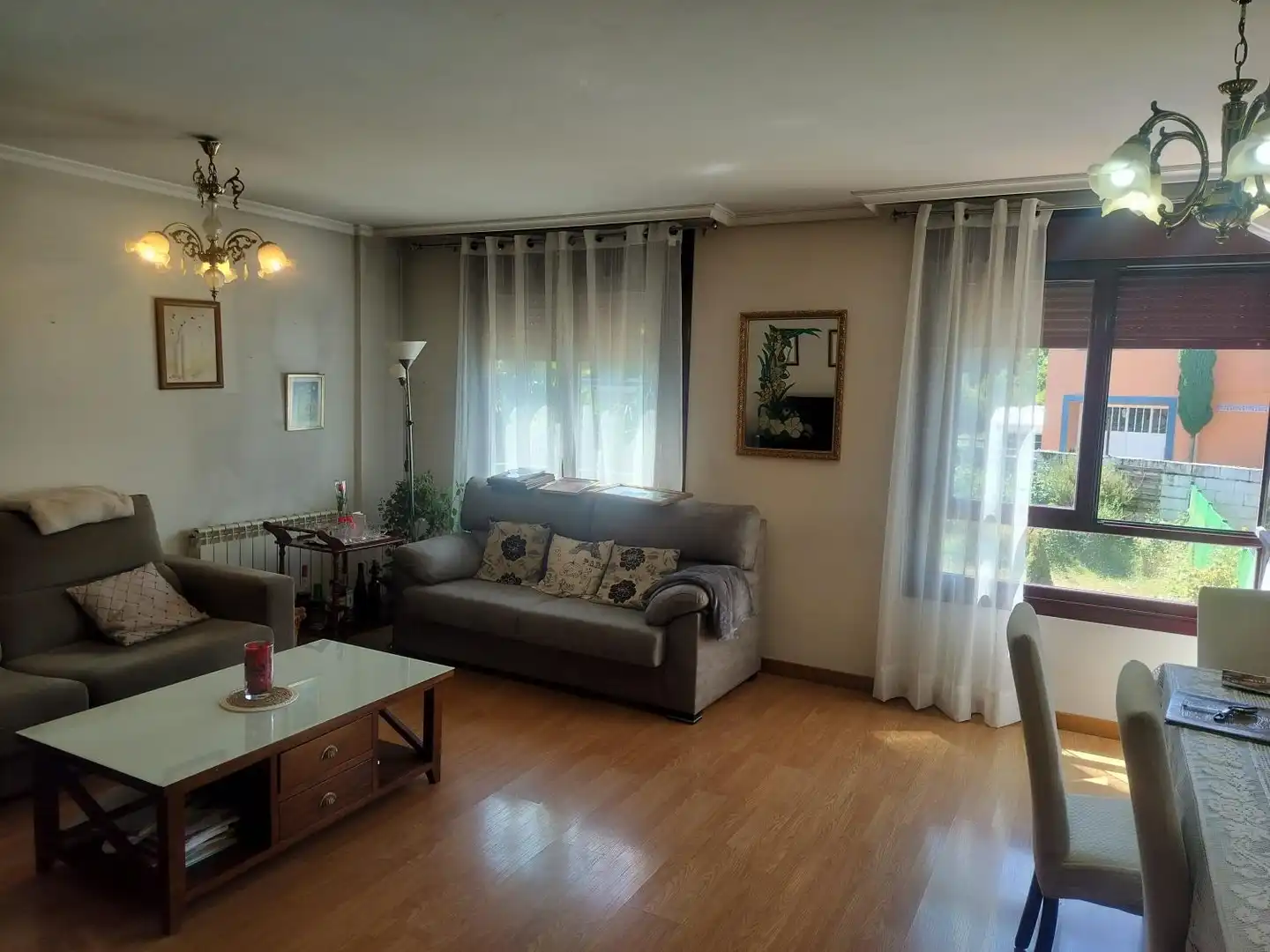 Sala d'estar de Casa adosada en venda en Ponferrada amb Calefacció