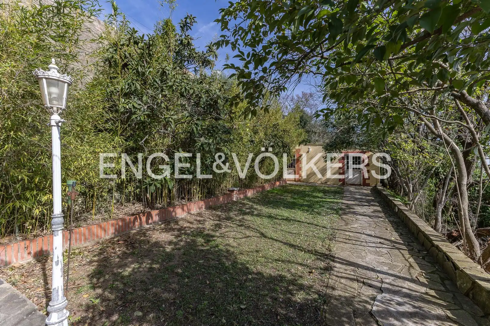 Country house zum Verkauf in Barcelona mit Heizung, Parkett und Terrasse