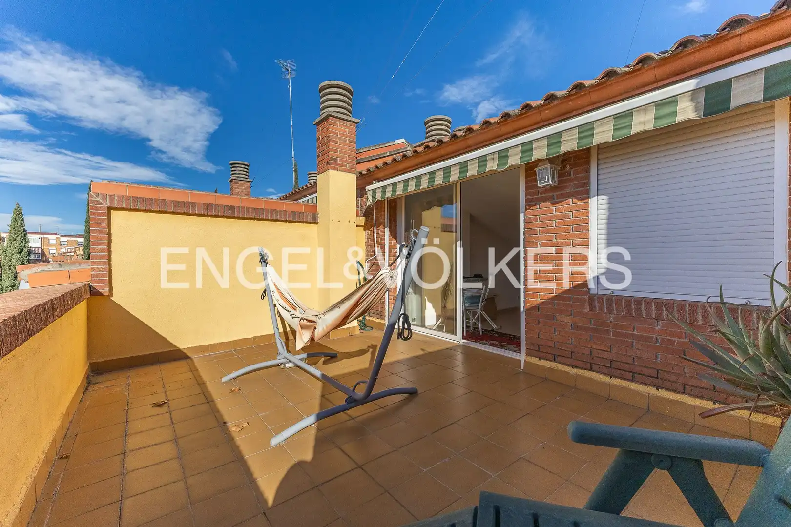 Terrassa de Casa adosada en venda en Sabadell amb Aire condicionat, Calefacció i Jardí privat