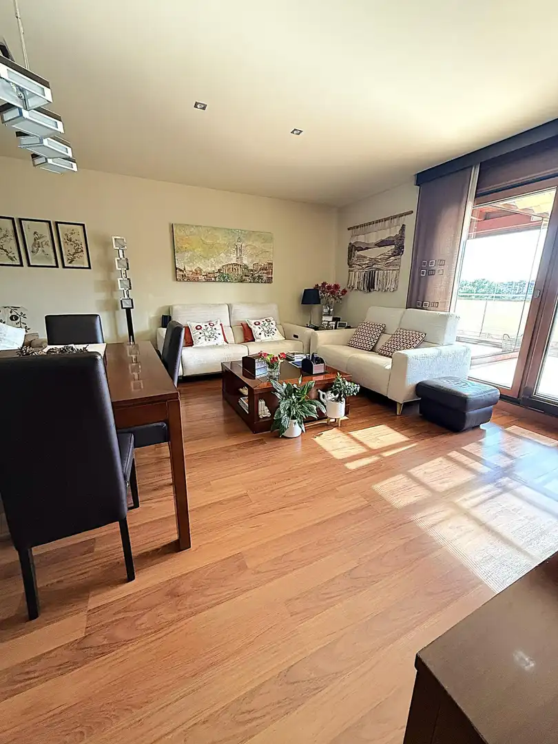Living room of Attic for sale in Valls  with Air Conditioner, Heating and Private garden