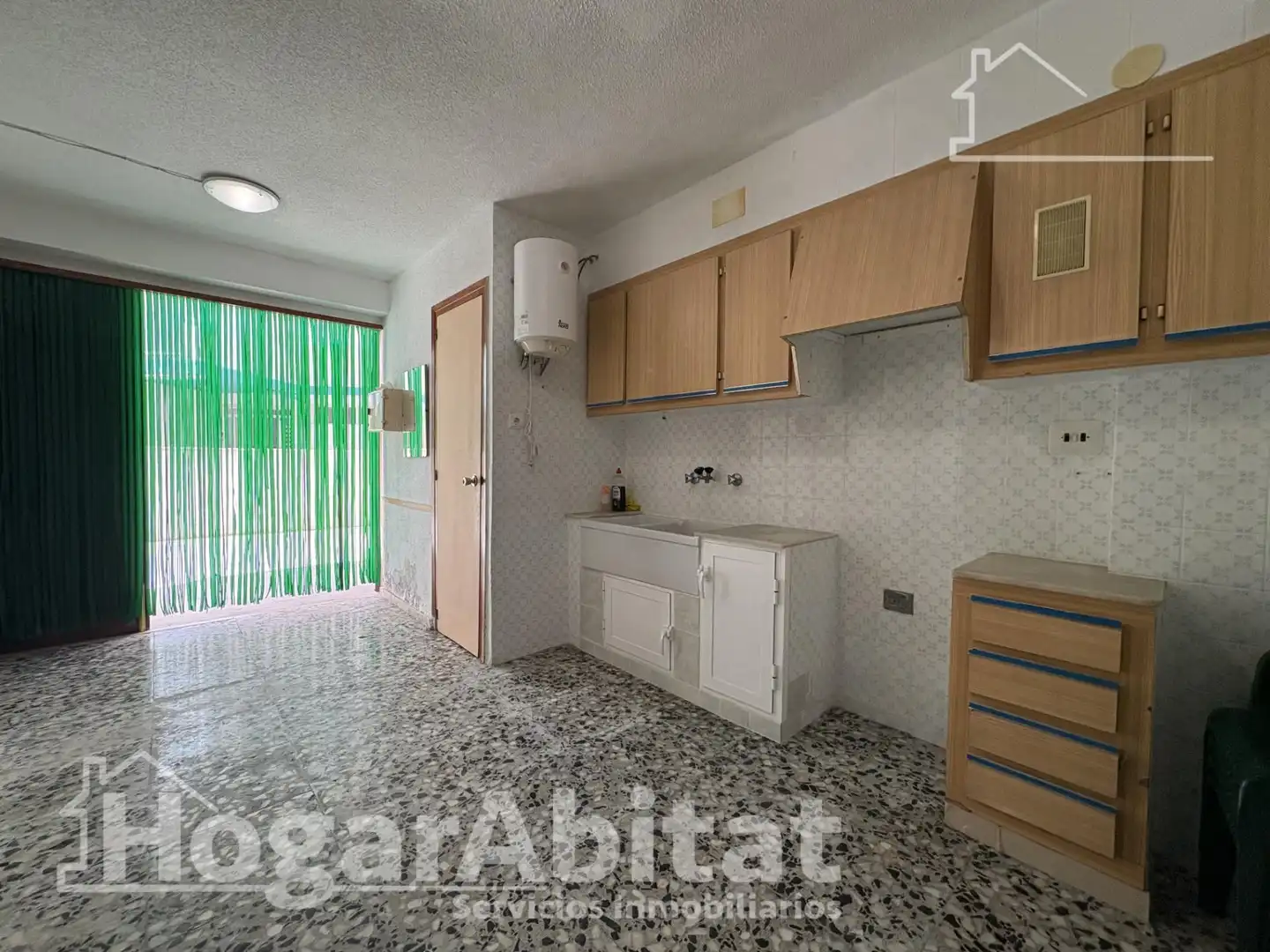 Kitchen of Flat for sale in Tavernes de la Valldigna  with Terrace and Balcony