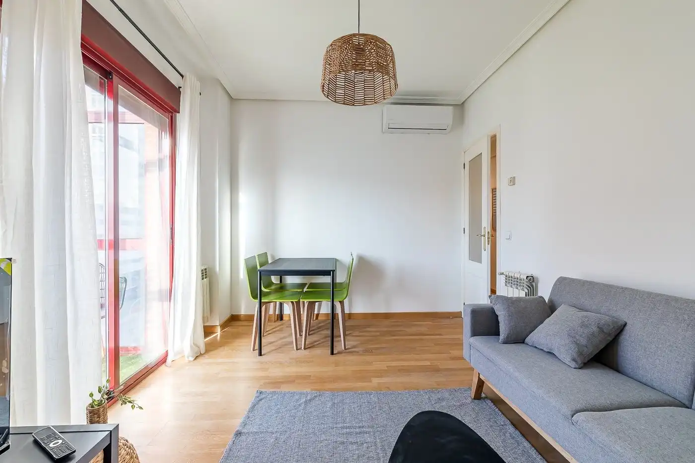 Wohnung zur Miete in Calle Robledo, Valdeacederas