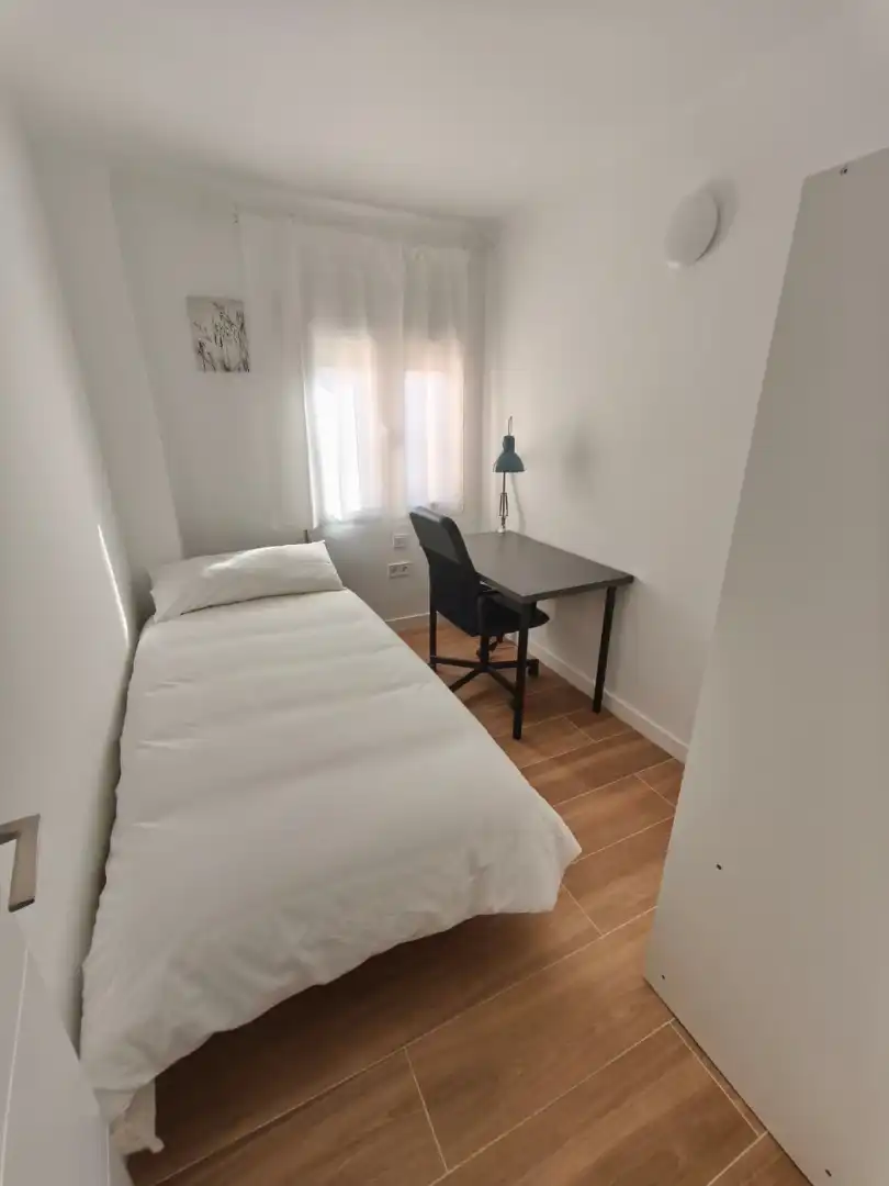 Bedroom of Attic for rent in Terrassa  with Furnished, Oven and Washing machine