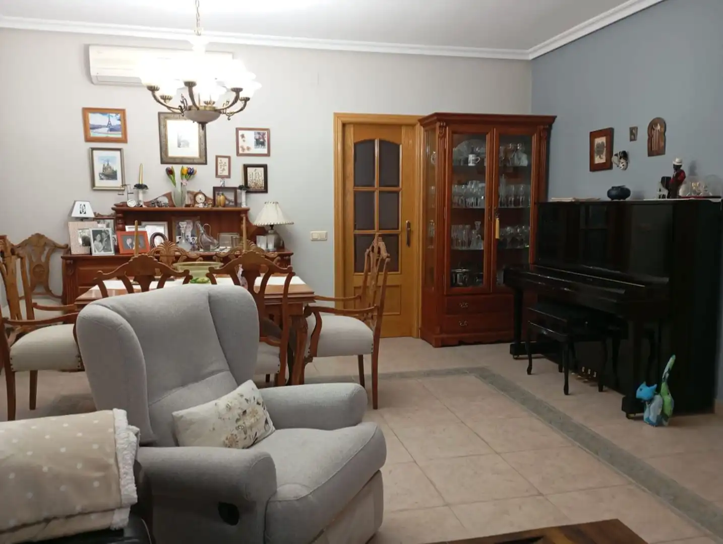 Wohnzimmer von Haus oder Chalet zum Verkauf in Valdepeñas mit Klimaanlage, Heizung und Terrasse